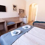 Aqua Vendeghaz بيت ضيافة